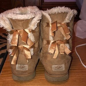 Uggs MAKE AN OFFER